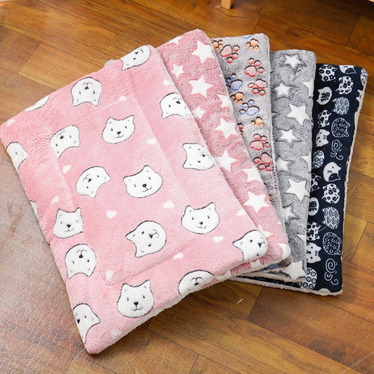 SnuggleNest Pet Bed – All-Season Plush Sofa Mat for Dogs & Cats