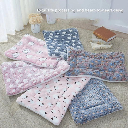 CozyNest Flannel Mat – Soft Pet Cushion for Dogs & Cats